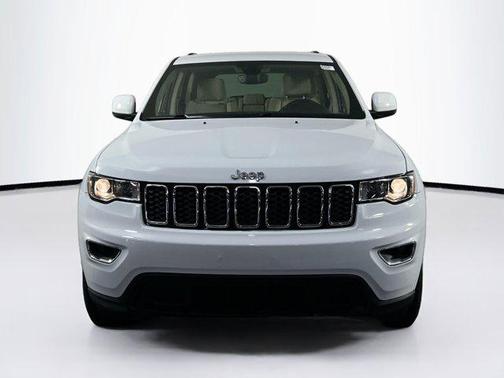 2022 Jeep Grand Cherokee Laredo