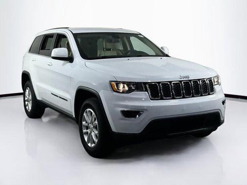 2022 Jeep Grand Cherokee Laredo