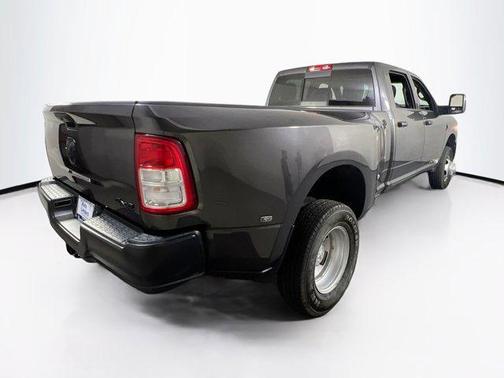 2023 RAM 3500 Tradesman Crew Cab 4x4 8' Box