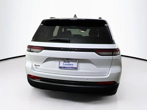 2022 Jeep Grand Cherokee Altitude