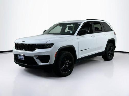 2022 Jeep Grand Cherokee Altitude