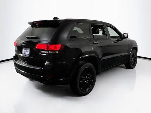 2022 Jeep Grand Cherokee Laredo