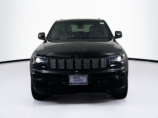 2022 Jeep Grand Cherokee Laredo