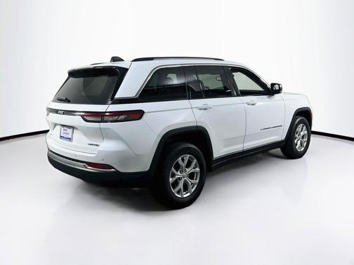 Bright White Clearcoat 2023 Jeep Grand Cherokee Limited