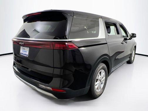 2023 Kia Carnival LX