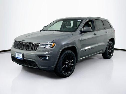 2022 Jeep Grand Cherokee Laredo