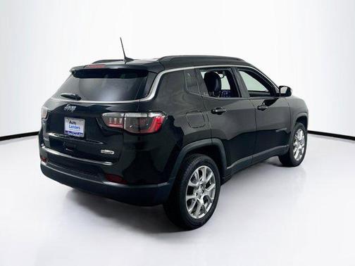 2023 Jeep Compass Latitude Lux