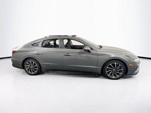 2022 Hyundai SONATA Limited