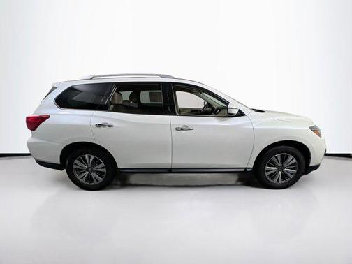 2020 Nissan Pathfinder SV 4WD