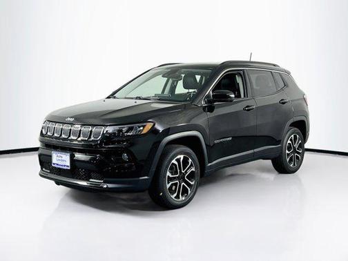 Diamond Black Crystal Pearlcoat 2022 Jeep Compass Limited