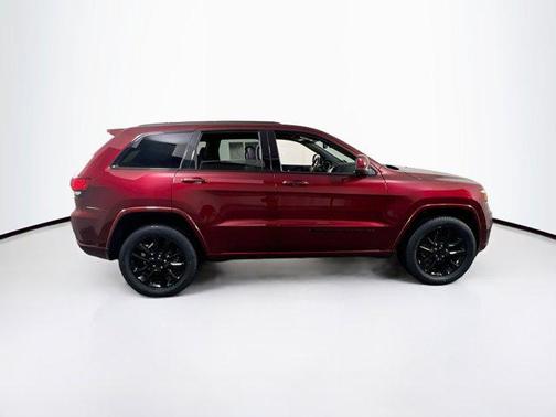 2022 Jeep Grand Cherokee Laredo