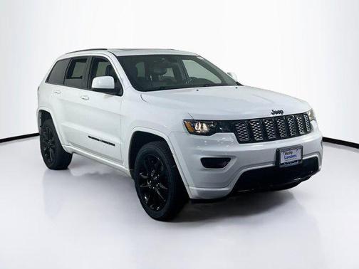 2022 Jeep Grand Cherokee Laredo