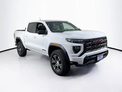 Summit White 2024 GMC Canyon AT4