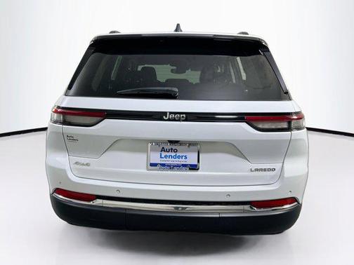 2023 Jeep Grand Cherokee Laredo