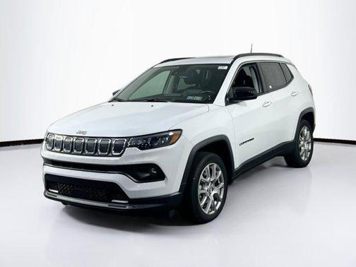 2022 Jeep Compass Latitude Lux
