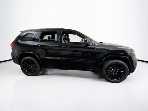 2022 Jeep Grand Cherokee Laredo