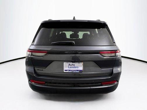 2022 Jeep Grand Cherokee Altitude