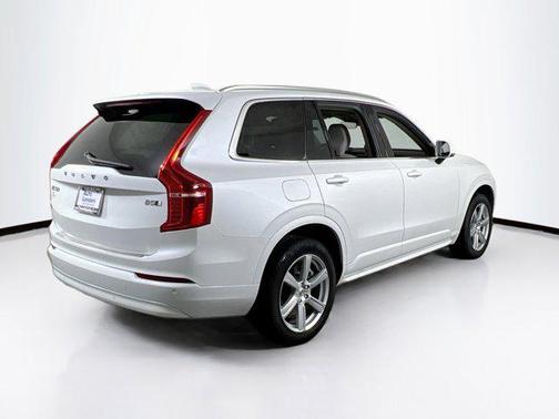 2023 Volvo XC90 B5 Core