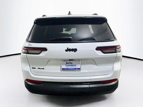 Bright White Clearcoat 2023 Jeep Grand Cherokee L Altitude