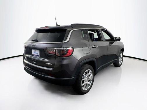 2023 Jeep Compass Latitude Lux