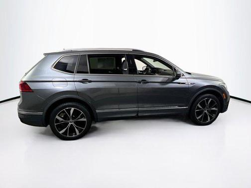 2022 Volkswagen Tiguan 2.0T SEL R-Line 4MOTION
