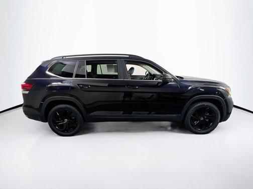 2022 Volkswagen Atlas 2.0T SE w/Technology 4MOTION