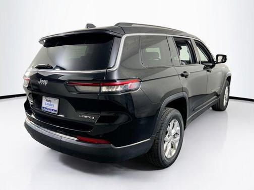 Diamond Black Crystal Pearlcoat 2023 Jeep Grand Cherokee L Limited