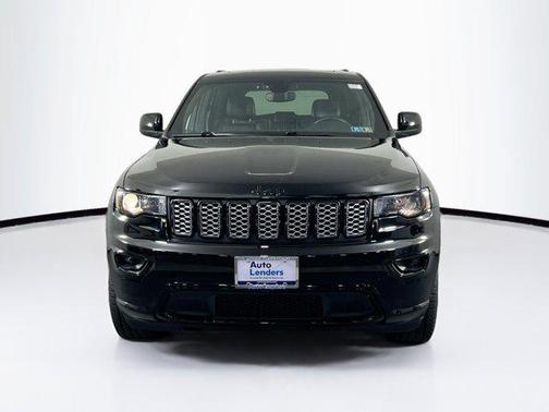 2022 Jeep Grand Cherokee Laredo