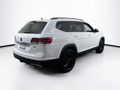2022 Volkswagen Atlas 3.6L SE w/Technology