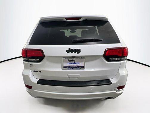 2022 Jeep Grand Cherokee Laredo