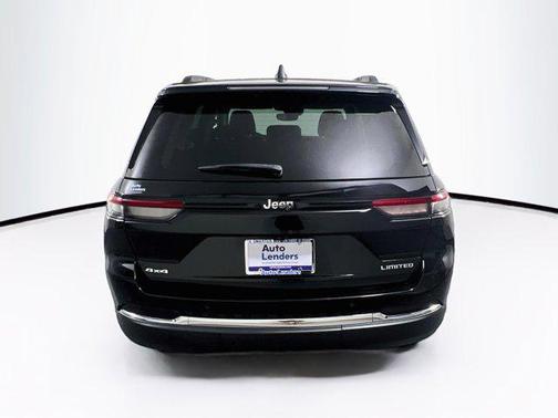 Diamond Black Crystal Pearlcoat 2023 Jeep Grand Cherokee Limited