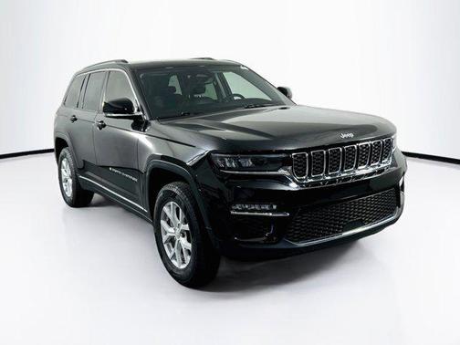 Diamond Black Crystal Pearlcoat 2023 Jeep Grand Cherokee Limited