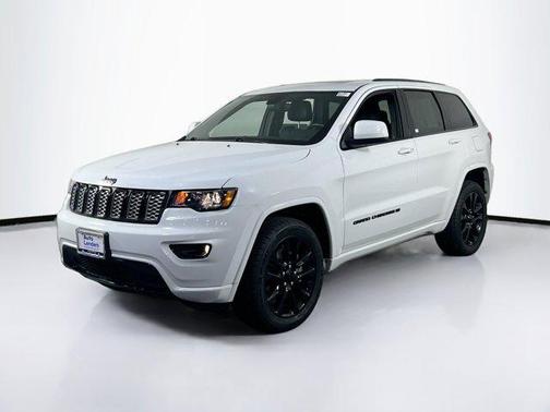 2022 Jeep Grand Cherokee Laredo