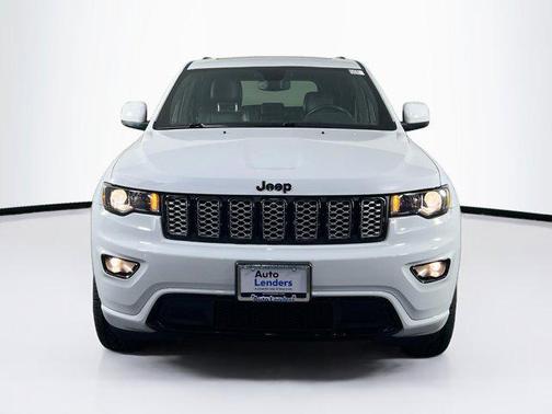 2022 Jeep Grand Cherokee Laredo