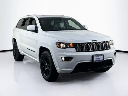 2022 Jeep Grand Cherokee Laredo