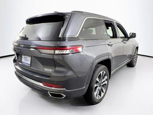 2022 Jeep Grand Cherokee Overland
