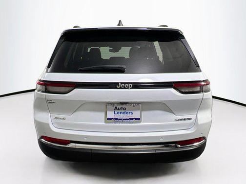 2023 Jeep Grand Cherokee Laredo