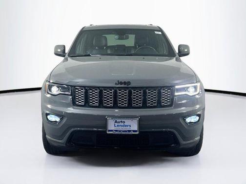 2022 Jeep Grand Cherokee Laredo