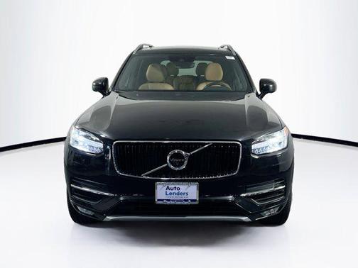 2017 Volvo XC90 T6 Momentum