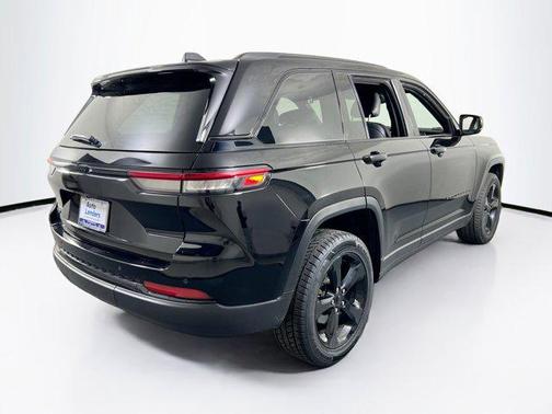 2022 Jeep Grand Cherokee Altitude