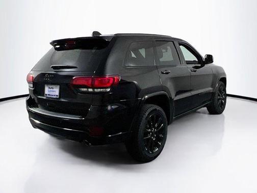 2022 Jeep Grand Cherokee Laredo