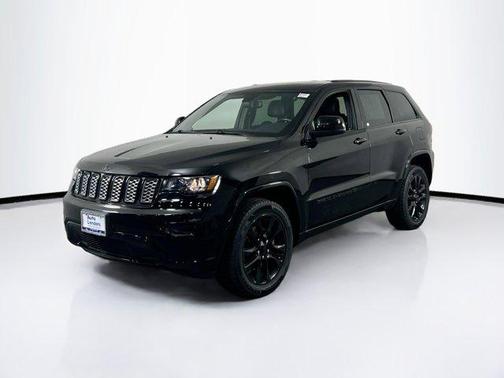 2022 Jeep Grand Cherokee Laredo