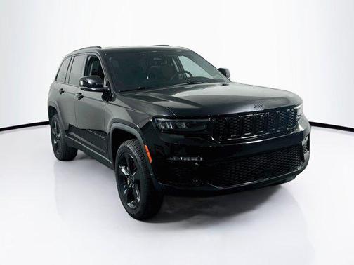 Diamond Black Crystal Pearlcoat 2023 Jeep Grand Cherokee Limited