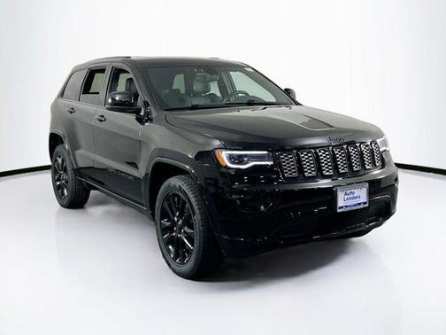 2022 Jeep Grand Cherokee Laredo