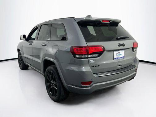 2022 Jeep Grand Cherokee Laredo