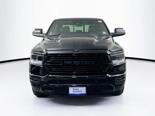 Diamond Black Crystal Pearlcoat 2023 RAM 1500 Laramie
