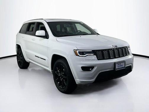 2022 Jeep Grand Cherokee Laredo