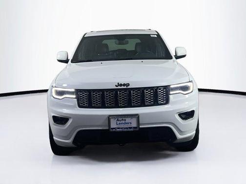 2022 Jeep Grand Cherokee Laredo