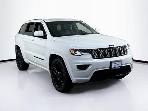 2022 Jeep Grand Cherokee Laredo