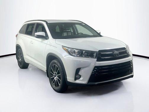 2017 Toyota Highlander SE